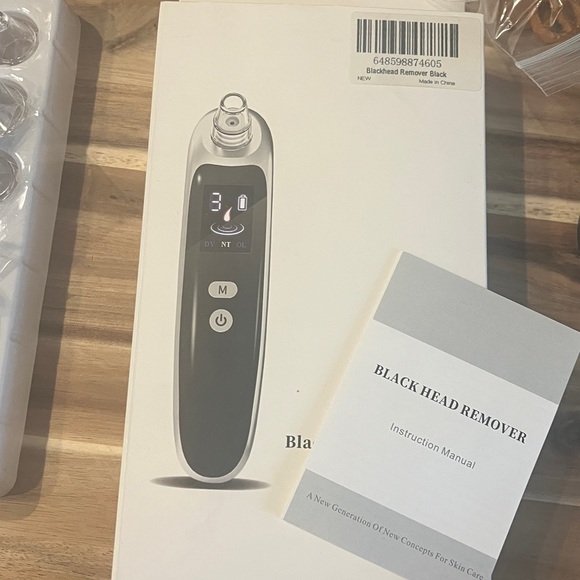 Other - 🧼FACE CLEANER Blackhead Remover Device with Display NEW IN BOX